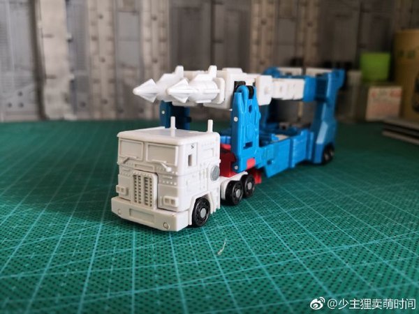 Magic Square Toys Legends Scale Unofficial Third Party Ultra Magnus Images  (6 of 11)